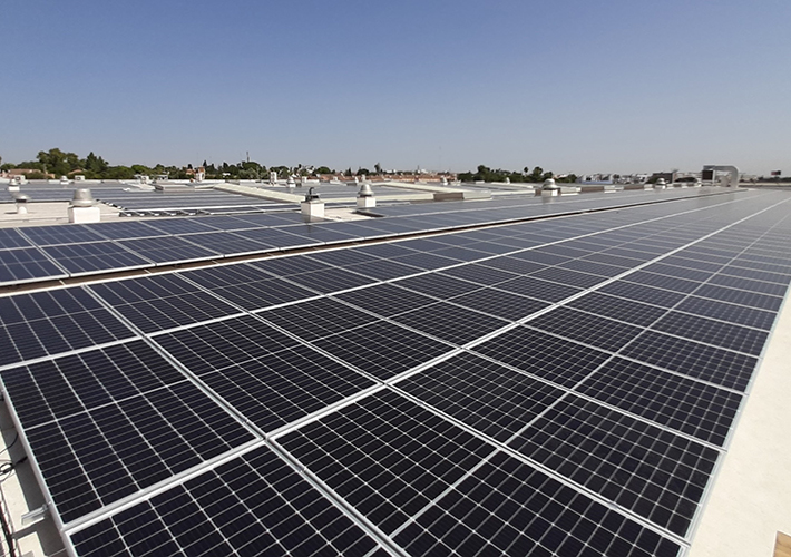 foto noticia Iberdrola construirá y operará para Lactalis una planta fotovoltaica de autoconsumo en su fábrica de queso de Villarrobledo (Albacete).